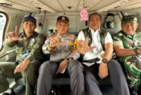 Foto: Menhut Raja Juli Antoni, Kapolda Riau Irjen Herry Heryawan, Sekjen Kemenhut Mahfudz, dan Pangdam I/Bukit Barisan Mayjen TNI Rio Firdianto.(dok. Polda Riau)